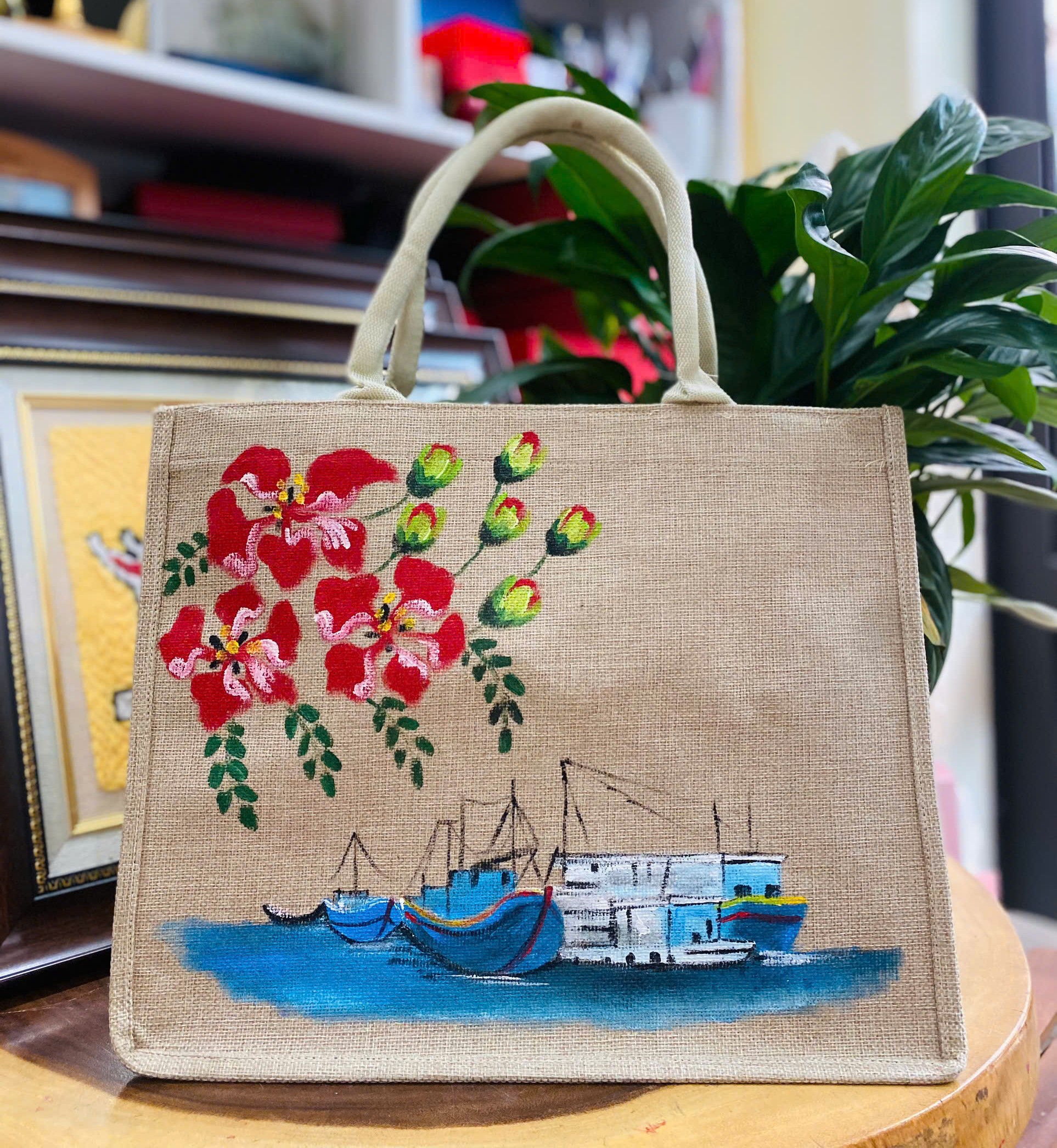 Túi đay vẽ tay hoa phượng, tàu thuyền 35X30X14cm